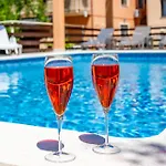E-m With Private Pool Penzion 3*