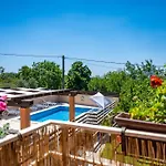 Maison d'hôtes E-m With Private Pool