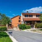 E-m With Private Pool 3*