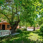 E-m With Private Pool 3*