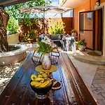 Maison d'hôtes E-m With Private Pool