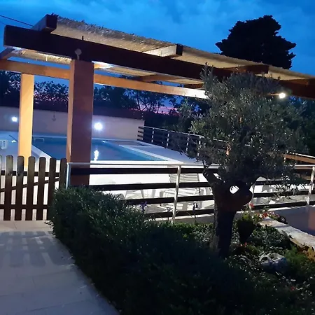Maison d'hôtes E-m With Private Pool 3*