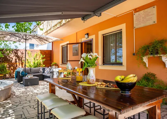 E-m With Private Pool 3*