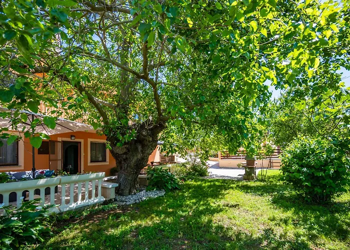 E-m With Private Pool 3*