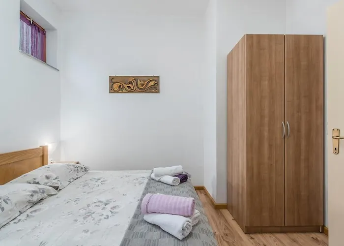 E-m With Private Pool 3*