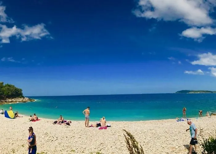 E-m With Private Pool 3* Vinkuran