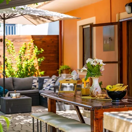 E-m With Private Pool Guest house 3*