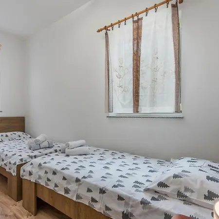 E-m With Private Pool Konukevi